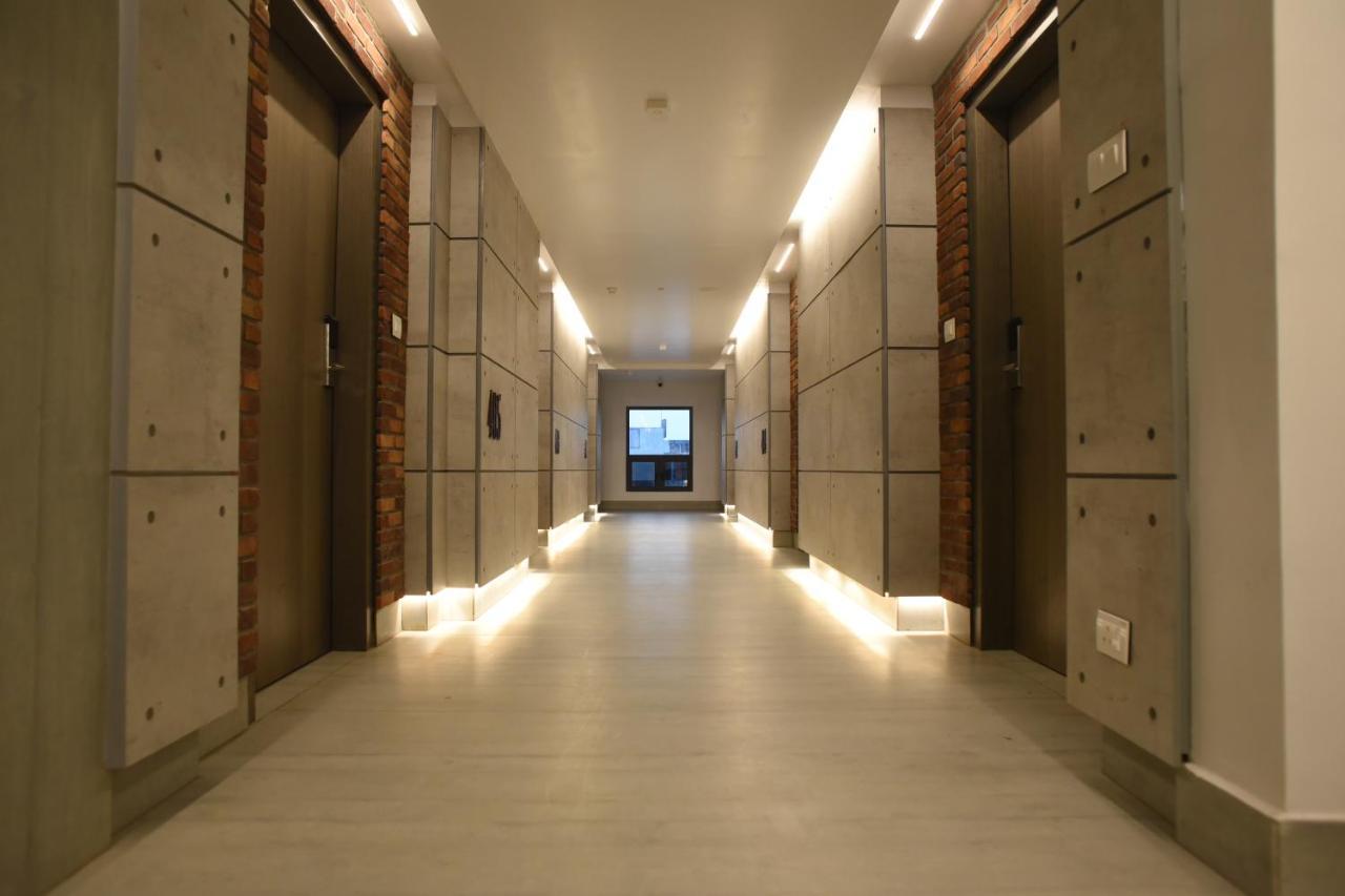 Готель Rathna Residency - Near Us Consulate Ченнаї Екстер'єр фото