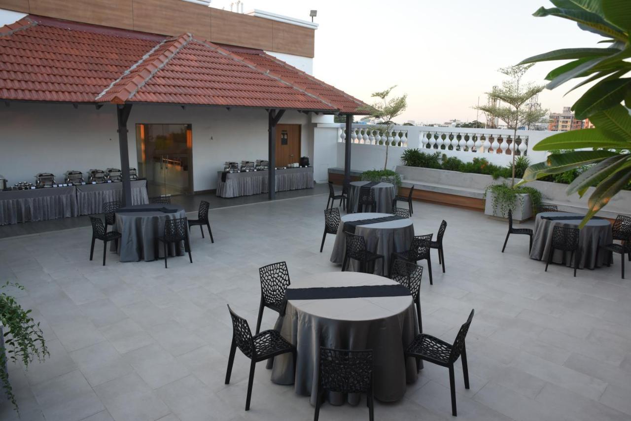 Готель Rathna Residency - Near Us Consulate Ченнаї Екстер'єр фото