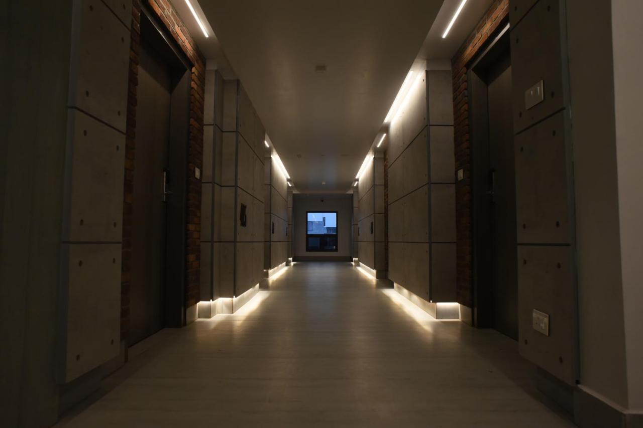 Готель Rathna Residency - Near Us Consulate Ченнаї Екстер'єр фото